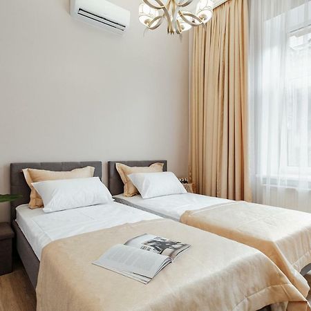 Central Barkar Apartments Одесса Экстерьер фото