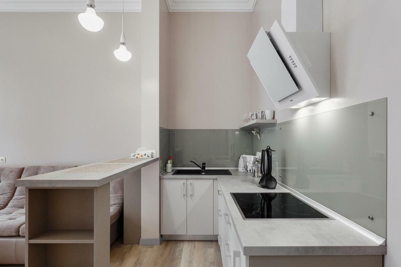 Central Barkar Apartments Одесса Экстерьер фото