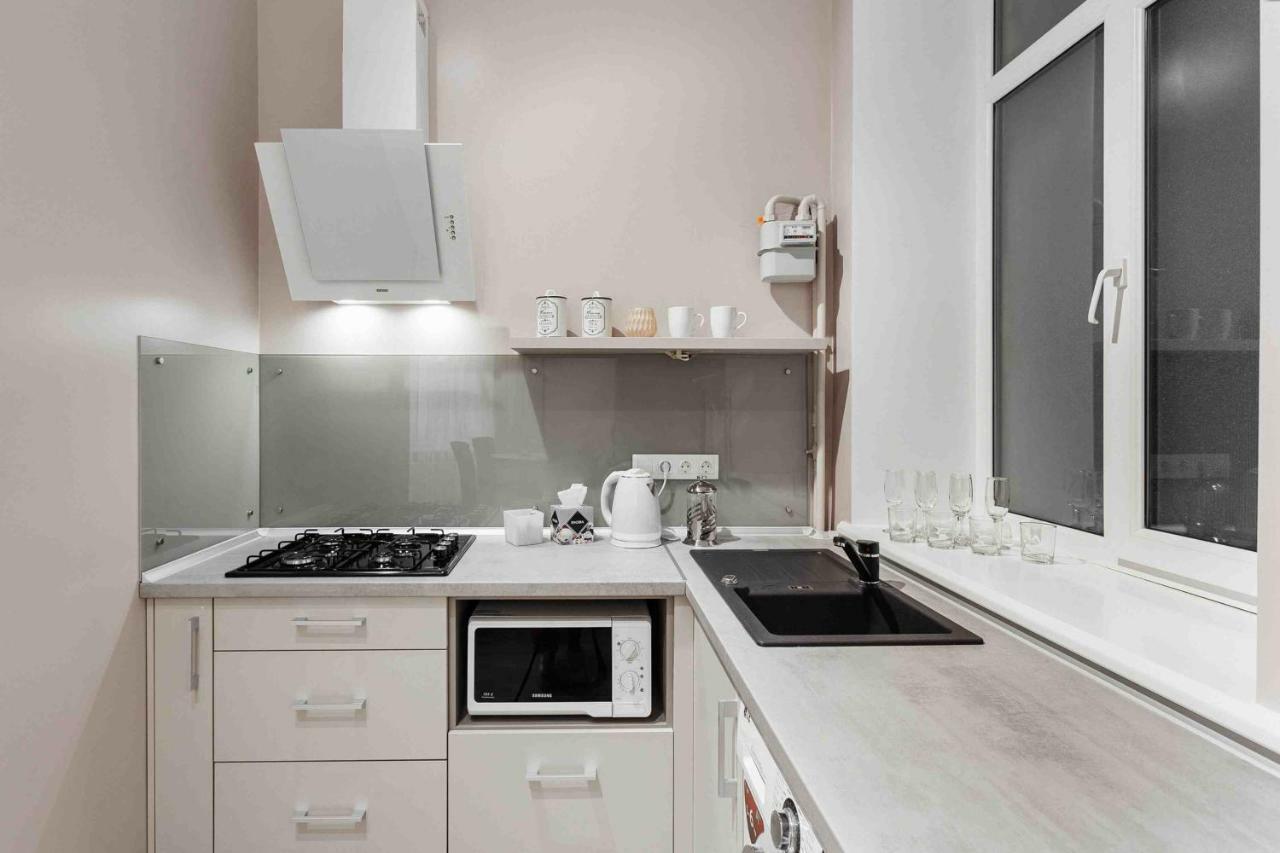 Central Barkar Apartments Одесса Экстерьер фото