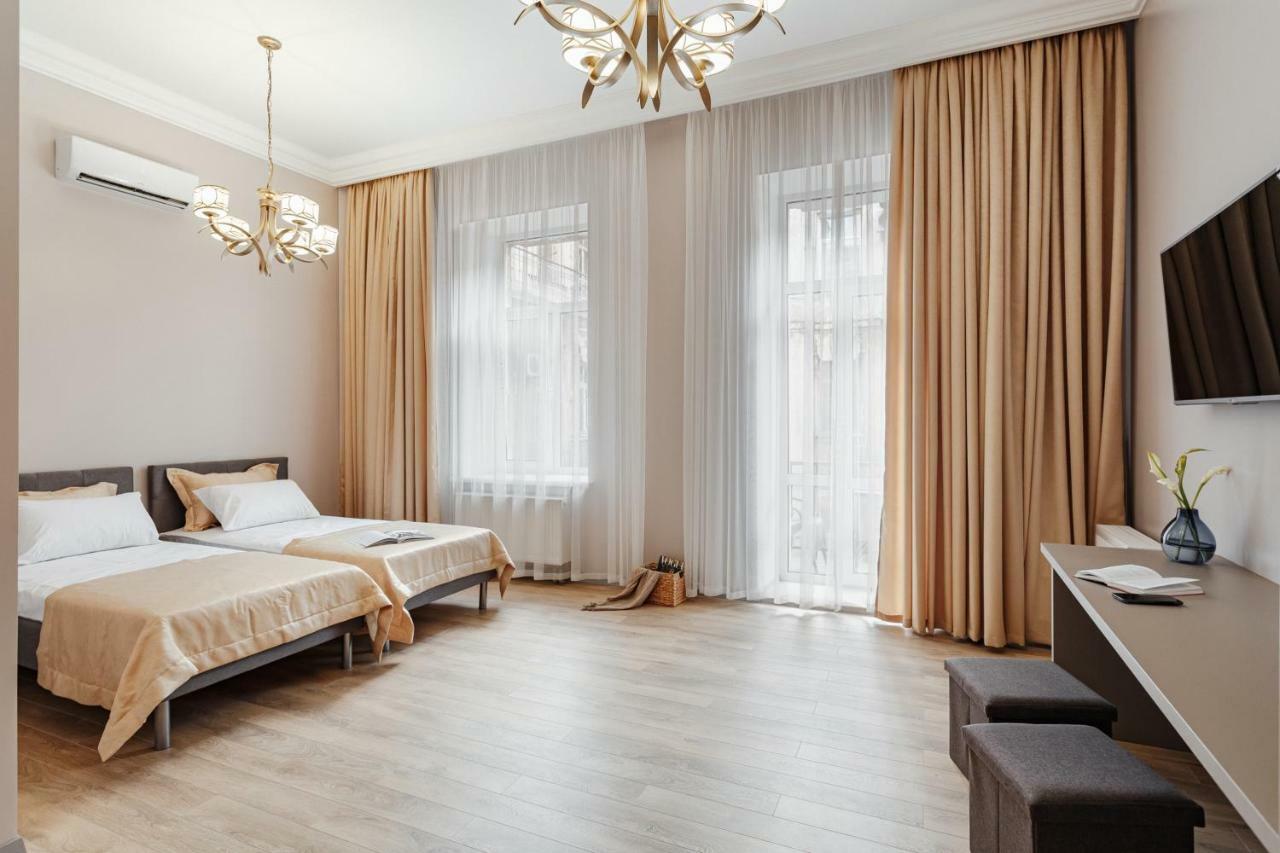 Central Barkar Apartments Одесса Экстерьер фото